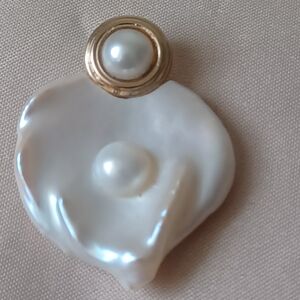 Big 14k and Baroque  Pearl Pendant Necklace